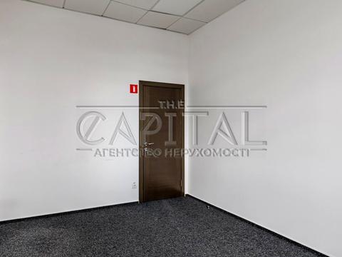 комерційна за адресою Жилянська вул., 7