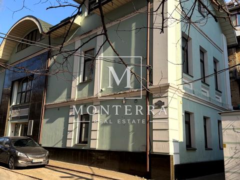 комерційна за адресою Золотоустівська вул., 2/4