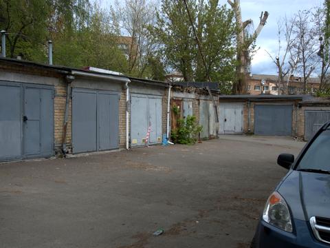 паркомісце за адресою Митрофана Довнар-Запольського вул., 4