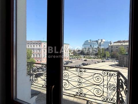 комерційна за адресою Володимирська вул., 20/1-А
