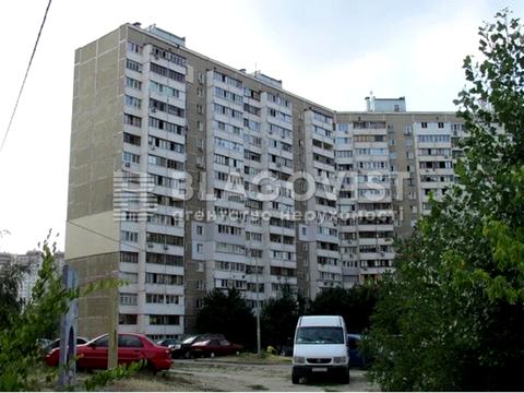 квартира за адресою Анни Ахматової вул., 25