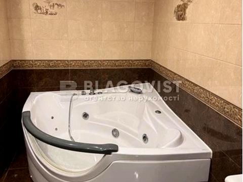квартира за адресою Анни Ахматової вул., 25
