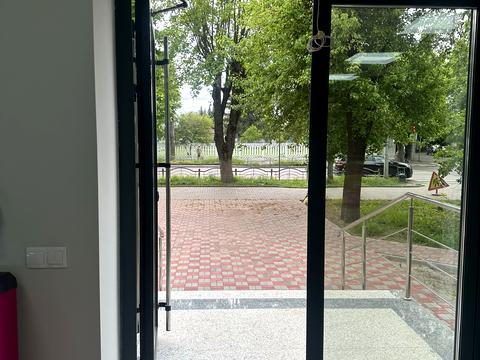 комерційна за адресою Перемоги просп., 7