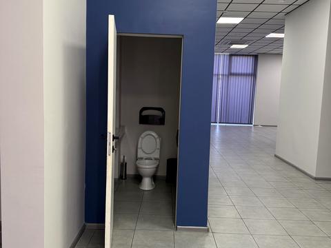 комерційна за адресою Зоряна вул., 2