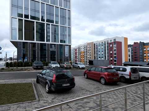 комерційна за адресою В'ячеслава Чорновола вул., 26-А