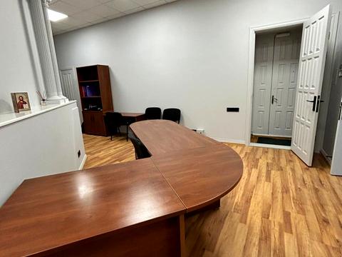 комерційна за адресою Михайла Коцюбинського вул., 5