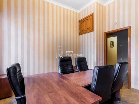 комерційна за адресою Вознесенський спуск, 18