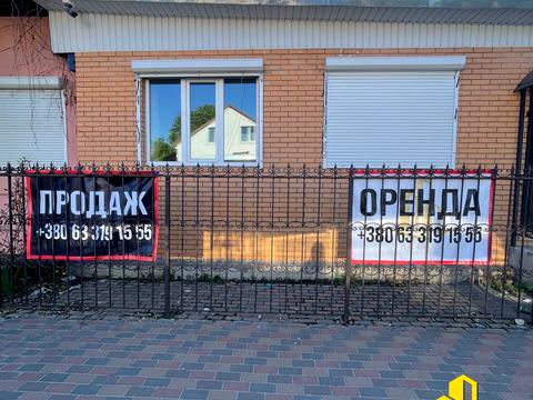 комерційна за адресою Залізнична вул., 68