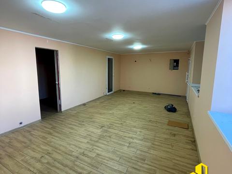 комерційна за адресою Залізнична вул., 68