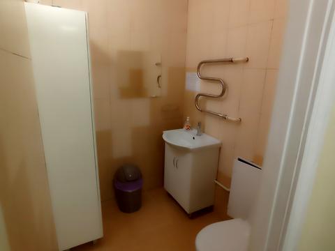 комерційна за адресою Спаська вул., 25-Д