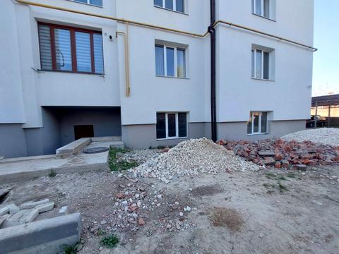 комерційна за адресою Петра Сагайдачного вул., 100А