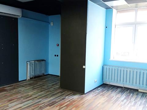 комерційна за адресою Микільсько-Слобідська вул., 4-В