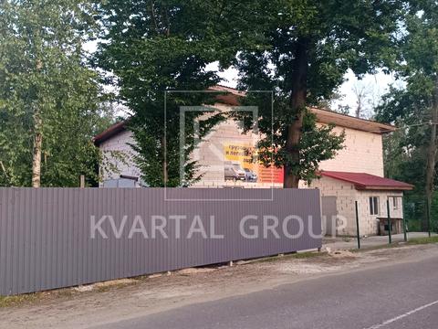 комерційна за адресою Центральна, 111