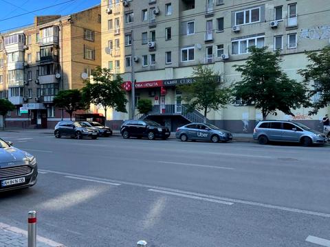 комерційна за адресою Антоновича вул. (Горького), 157