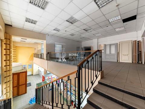 комерційна за адресою Павлівська вул., 18