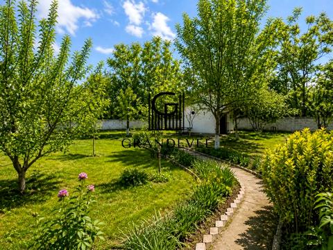 будинок за адресою будівельників, 5