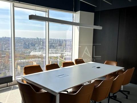 комерційна за адресою Лесі Українки бульв., 7-Б