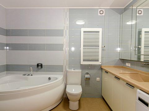квартира за адресою Соборності вул. (Жовтнева), 40В