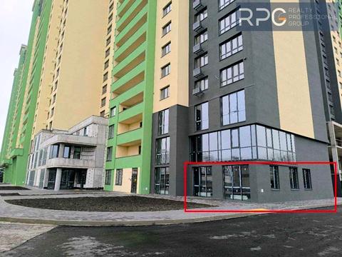 комерційна за адресою Михайла Максимовича вул. (Онуфрія Трутенка), 32-В