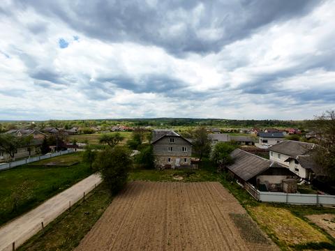 будинок за адресою світанкова, 12