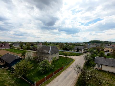 будинок за адресою світанкова, 12