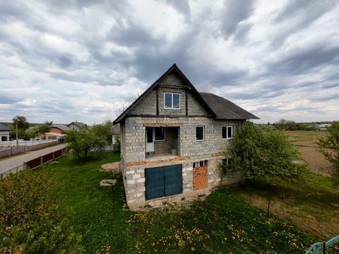 будинок за адресою світанкова, 12