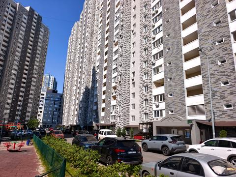 квартира за адресою Ревуцького вул., 54