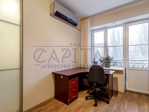 комерційна за адресою Шовковична вул., 7-А