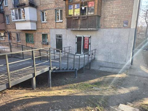 комерційна за адресою Перемишльська вул. (Червонопільська), 13/16