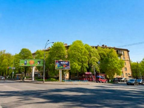 комерційна за адресою Князів Острозьких вул. (Московська), 41/8