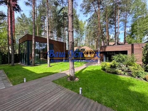 будинок за адресою Набережна вул., 55