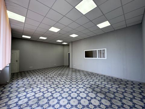 комерційна за адресою Ґарета Джонса вул. (Сім'ї Хохлових), 15