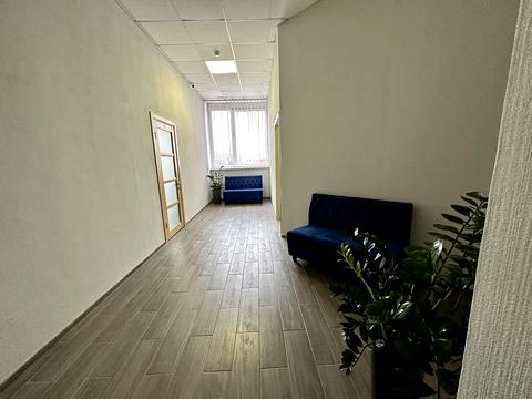комерційна за адресою Ґарета Джонса вул. (Сім'ї Хохлових), 15
