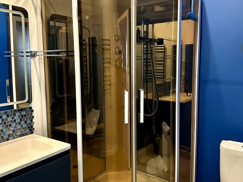 будинок за адресою Квітнева, 11б
