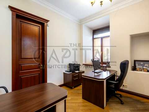 комерційна за адресою Київ, Лютеранська вул., 1