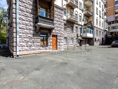 комерційна за адресою Київ, Лютеранська вул., 1
