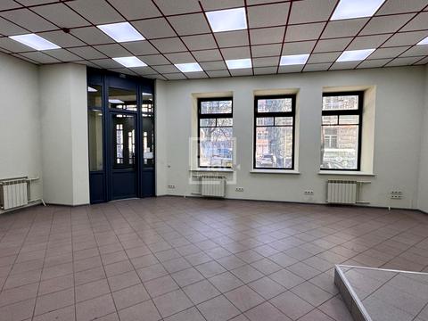 комерційна за адресою Михайлівська вул., 19