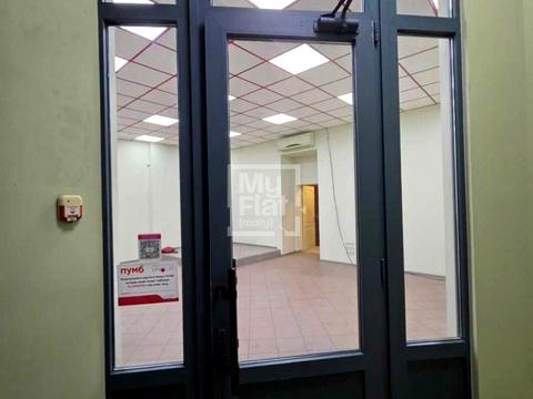 комерційна за адресою Михайлівська вул., 19