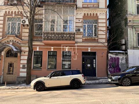 комерційна за адресою Михайлівська вул., 19