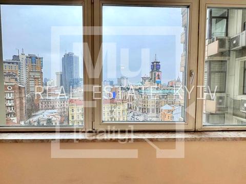 комерційна за адресою Круглоуніверситетська вул., 3-5