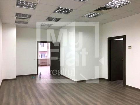 комерційна за адресою Кловський узвіз, 7a
