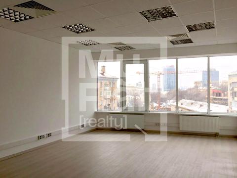комерційна за адресою Кловський узвіз, 7a