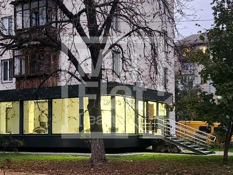 комерційна за адресою Марії Приймаченко бульв. (Академіка Ліхачова), 4