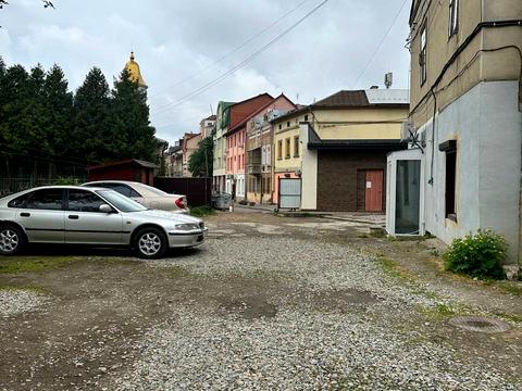 комерційна за адресою Івано-Франківськ, Старозамкова вул., 2