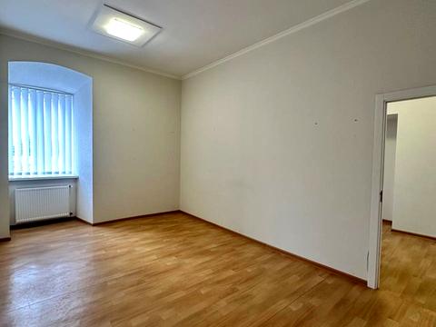 комерційна за адресою Івано-Франківськ, Старозамкова вул., 2