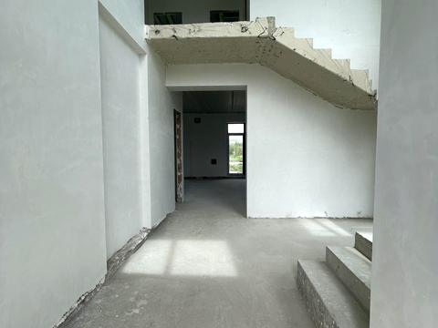 1864603186482778