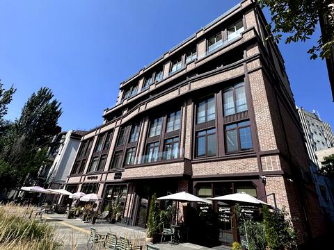 квартира за адресою 93-ї Холодноярської Бригади вул., 10