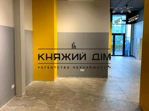 комерційна за адресою Ревуцького вул., 40-Б