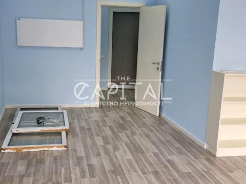 комерційна за адресою Голосіївський просп. (40-річчя Жовтня), 60
