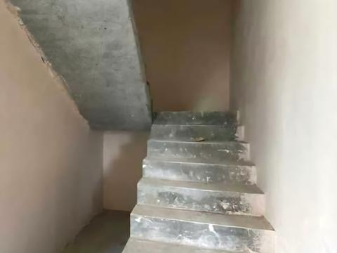 будинок за адресою Центральна вул.